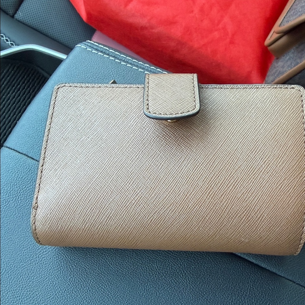 Elegant Tan Women's Wallet